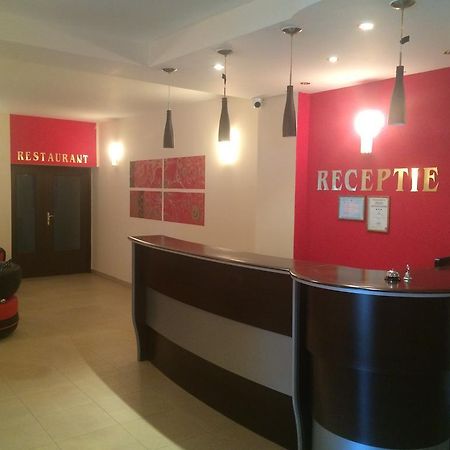Hotel Fiama Otelu Rosu 외부 사진
