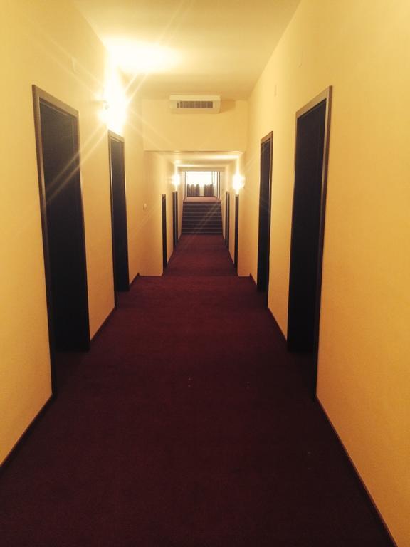 Hotel Fiama Otelu Rosu 외부 사진